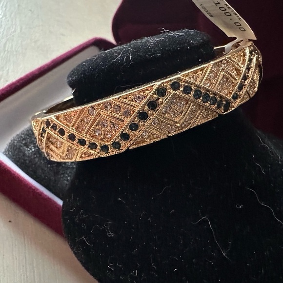Camrose and Kross gold toned bangle - Picture 5 of 10